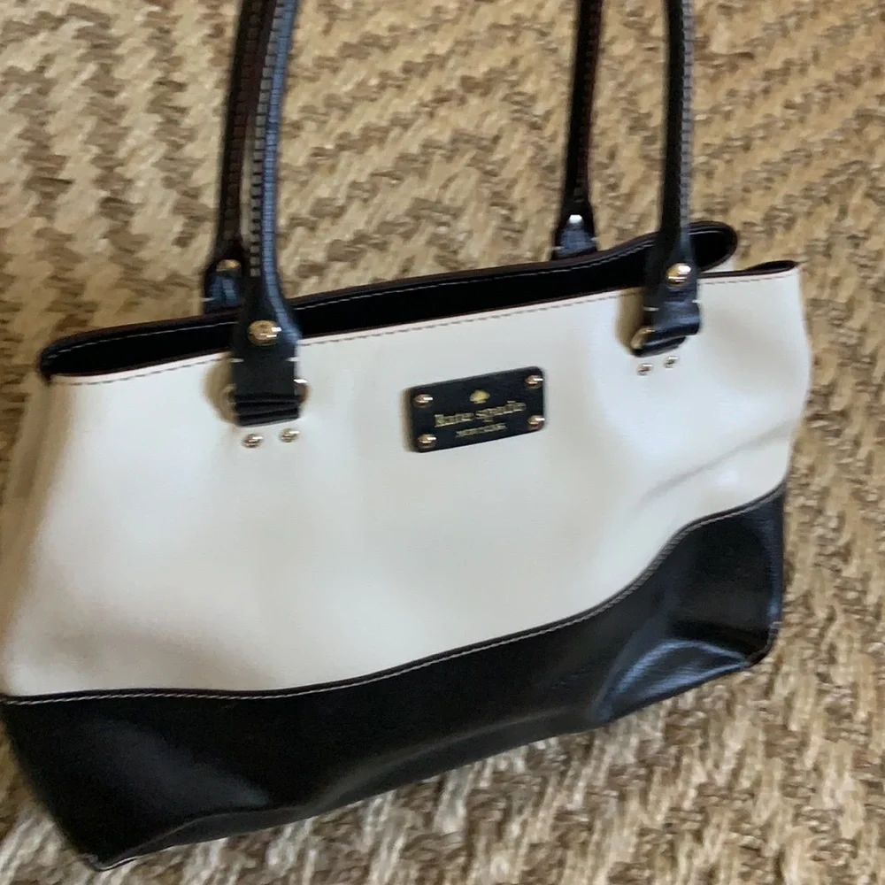 Kate Spade bag- classic black and cream w gold !